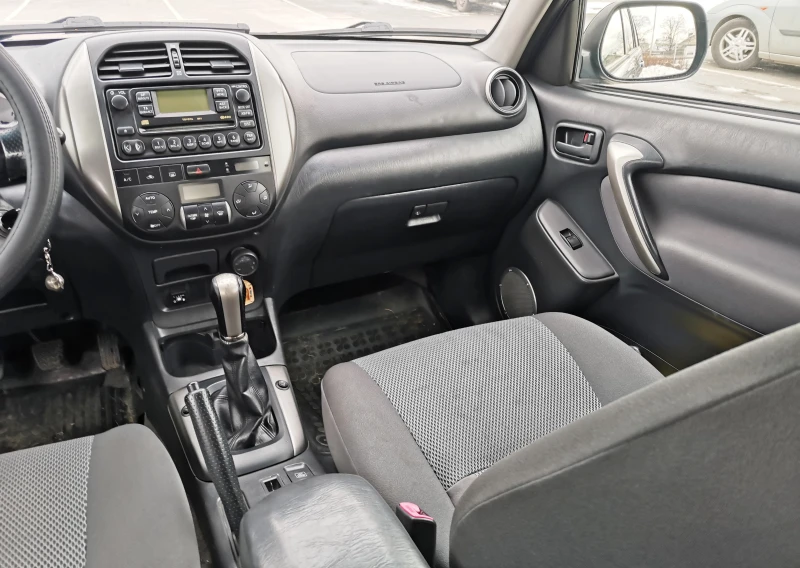 Toyota Rav4 2.0VVTI LPG Ляв волан, снимка 12 - Автомобили и джипове - 47498899