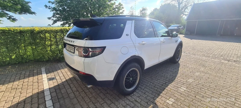 Land Rover Discovery Sport 2.0, снимка 4 - Автомобили и джипове - 47910175