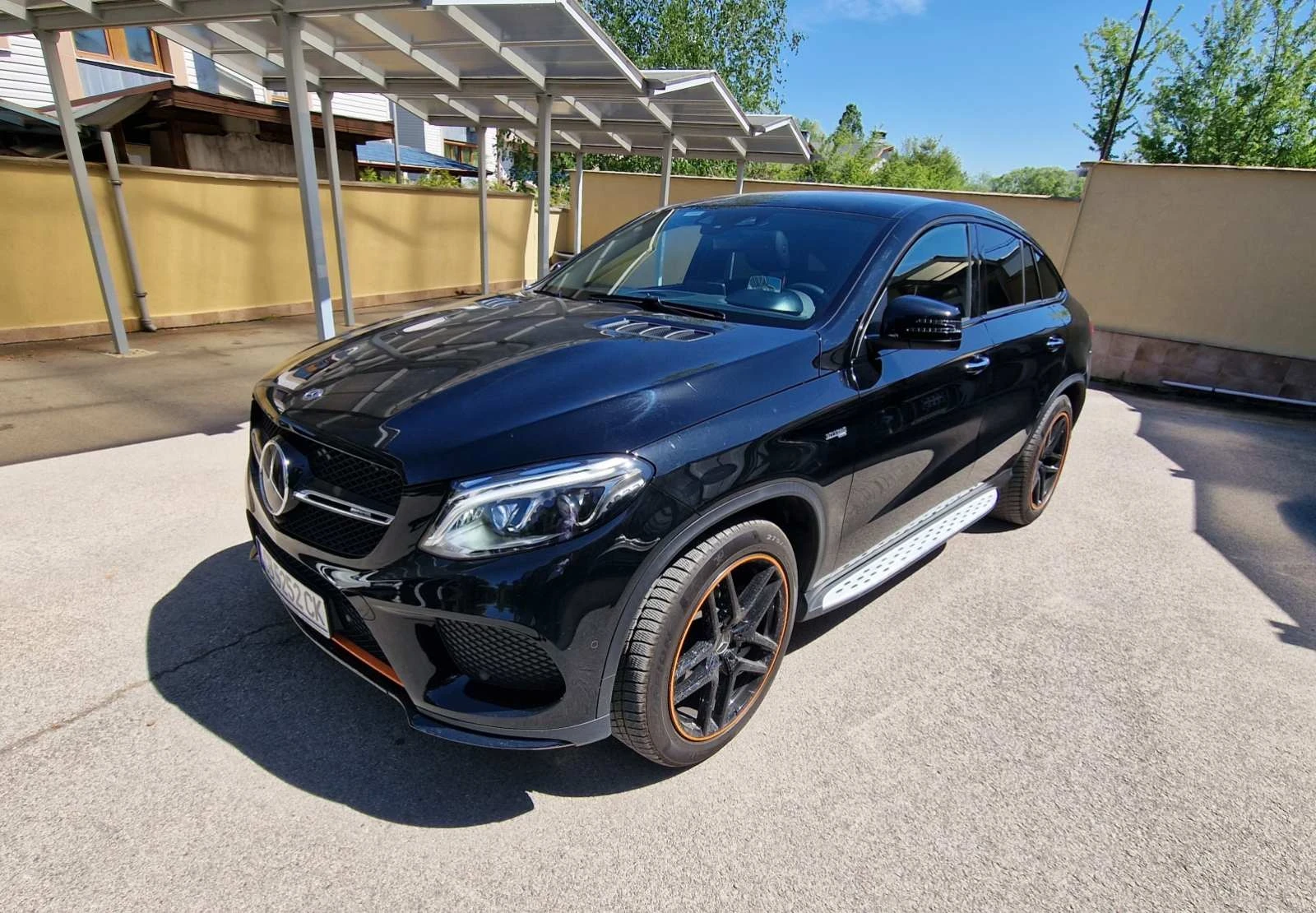 Mercedes-Benz GLE 43 AMG  - изображение 3