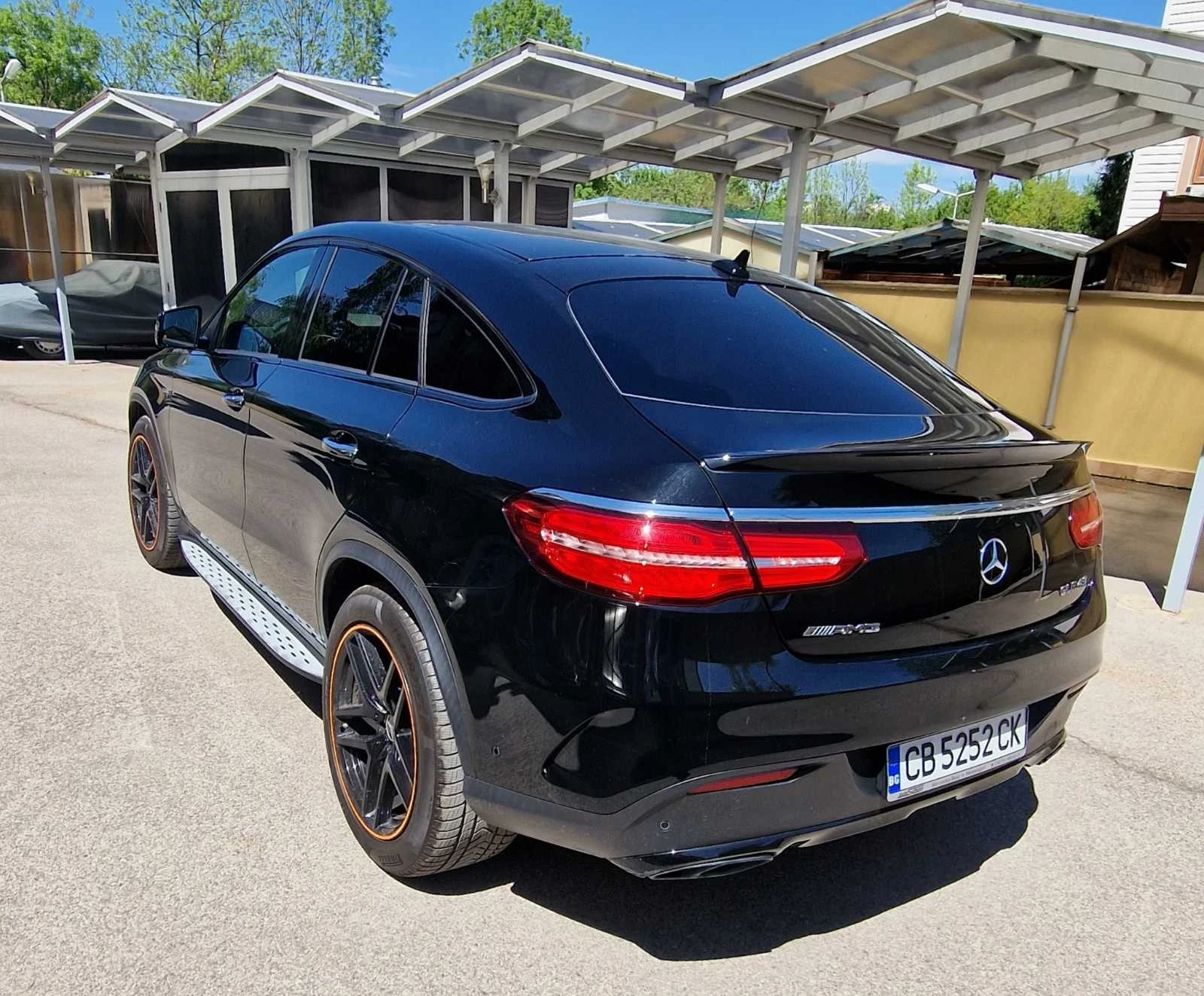 Mercedes-Benz GLE 43 AMG  - изображение 4