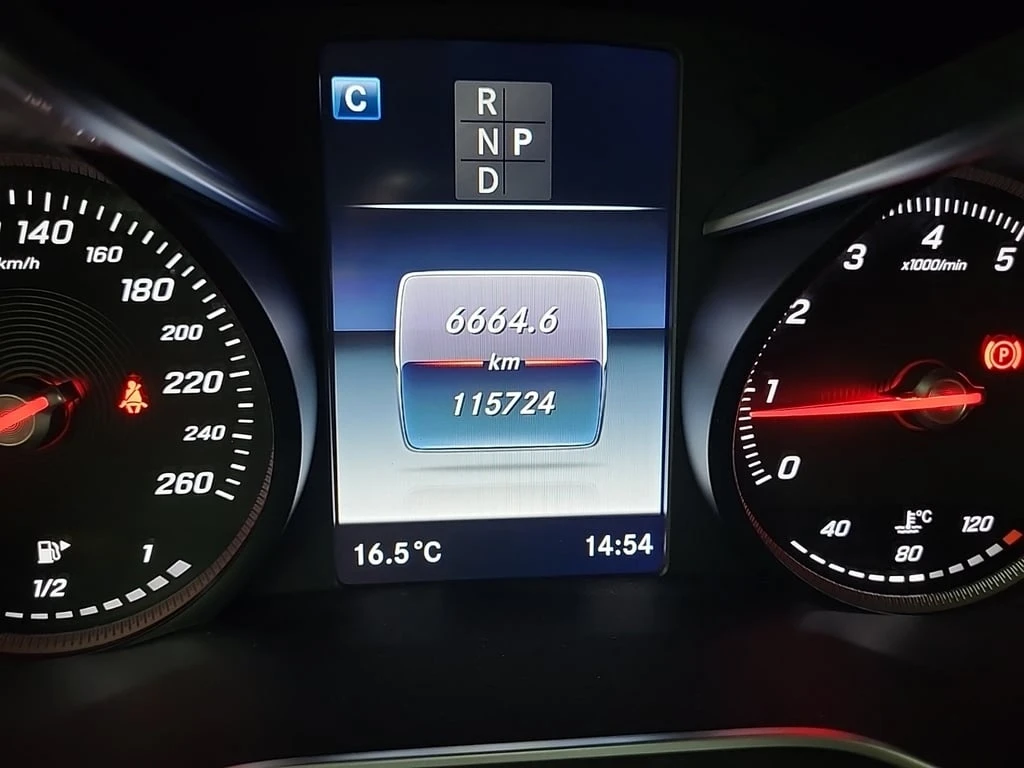 Mercedes-Benz GLC 300 * CARFAX * БЕЗ ПЪРВОНАЧАЛНА ВНОСКА - изображение 10