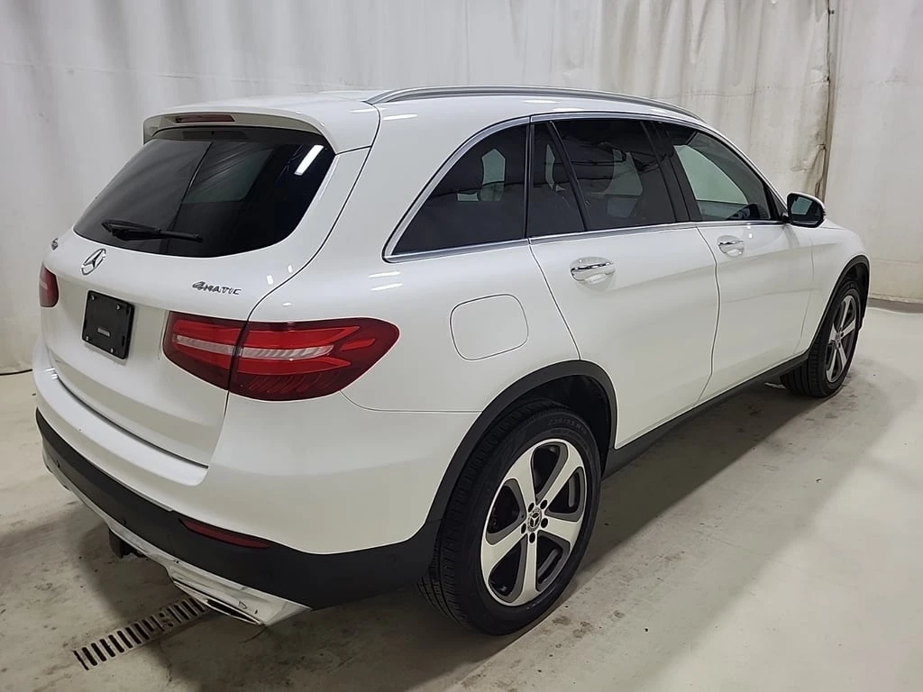 Mercedes-Benz GLC 300 * CARFAX * БЕЗ ПЪРВОНАЧАЛНА ВНОСКА - изображение 3