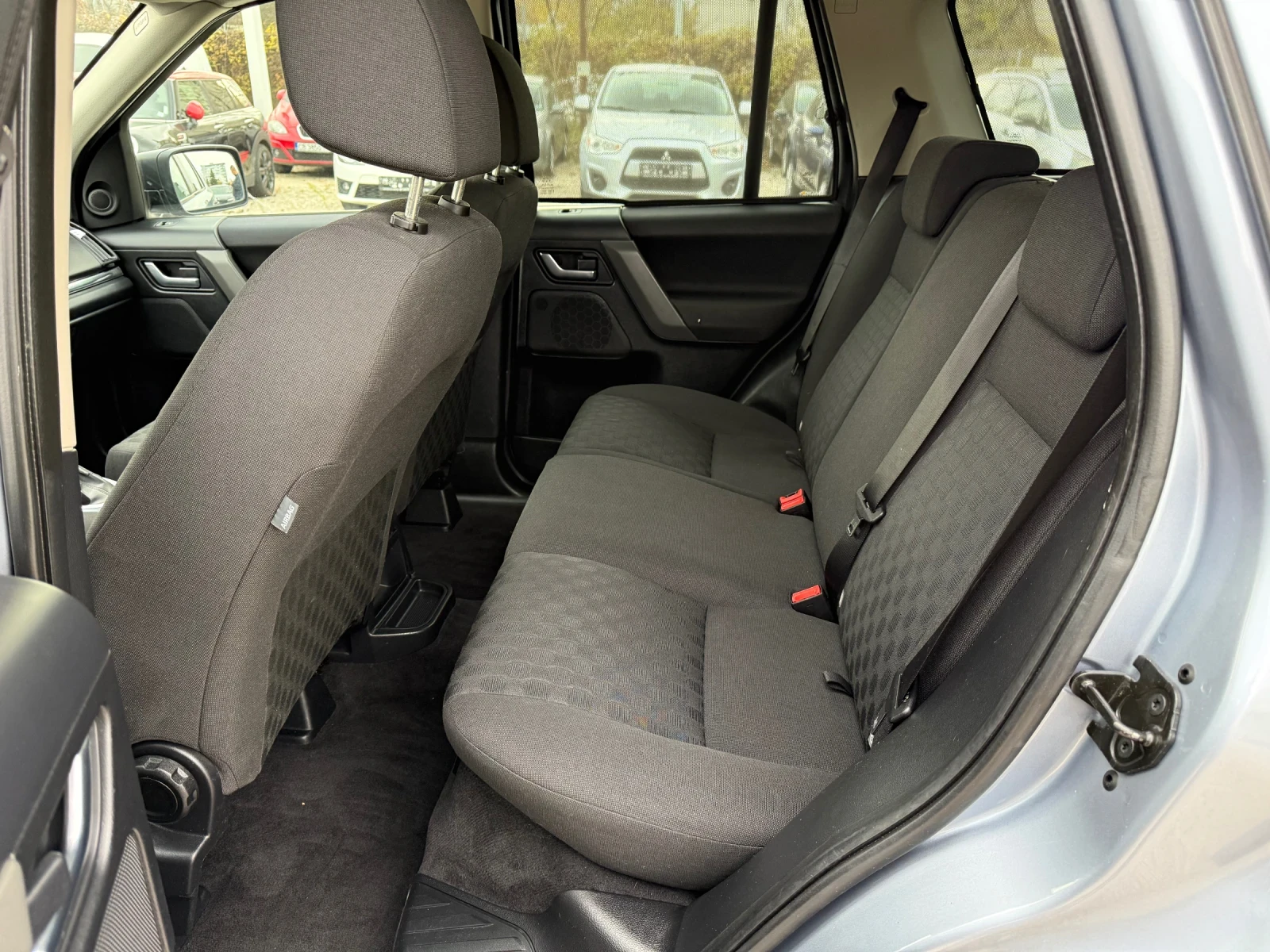 Land Rover Freelander 2.2 TD4 AUTOMATIC 4x4 - изображение 8