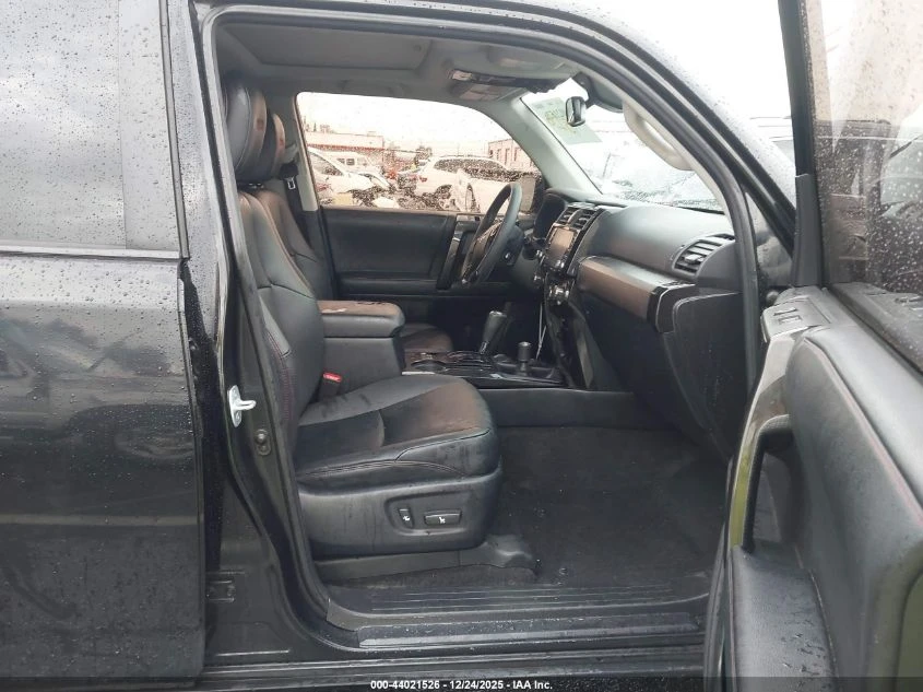 Toyota 4runner 4l Venture Special Edition - изображение 5