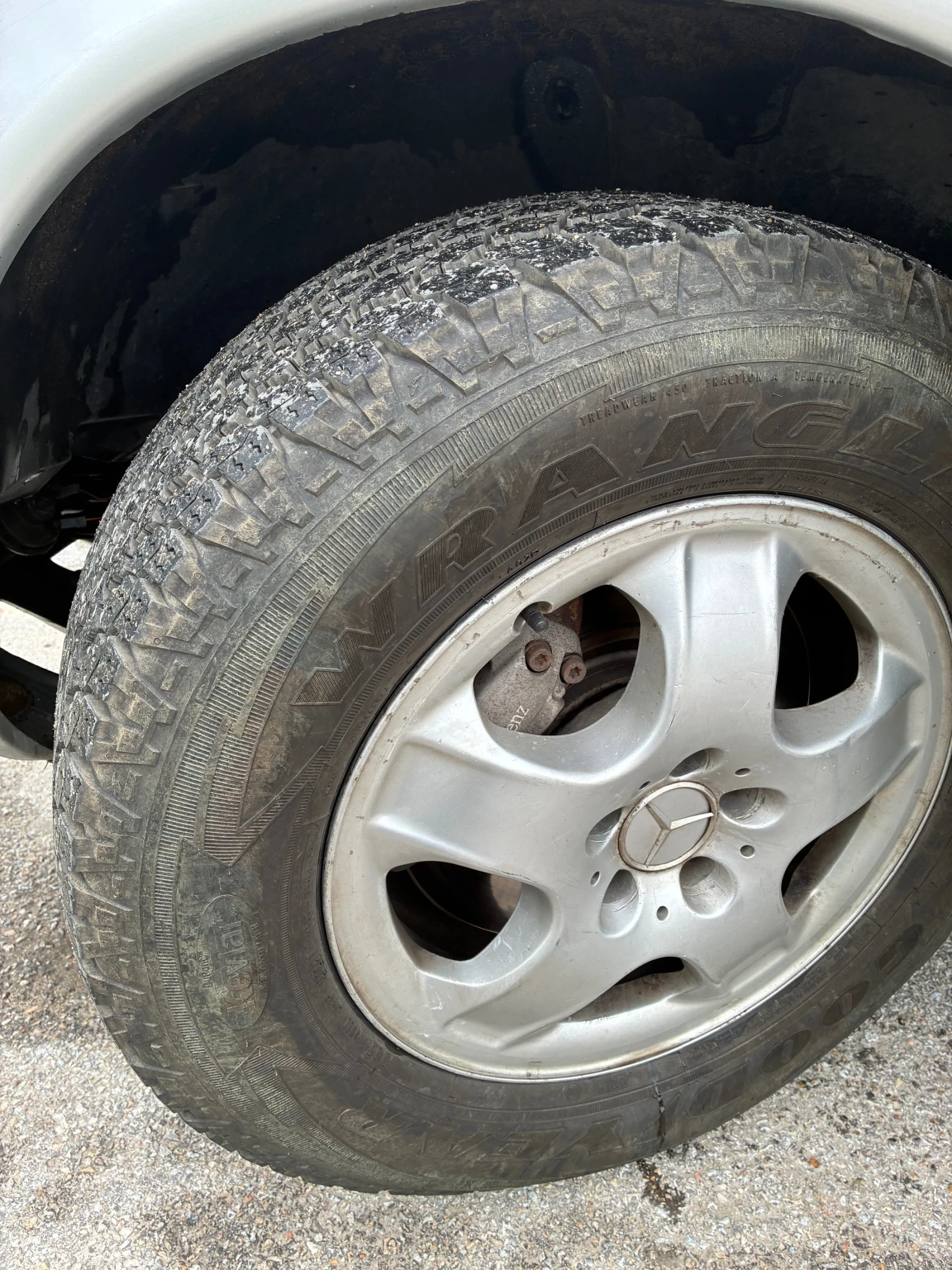 Mercedes-Benz ML 270 2.7 , снимка 10 - Автомобили и джипове - 54376872