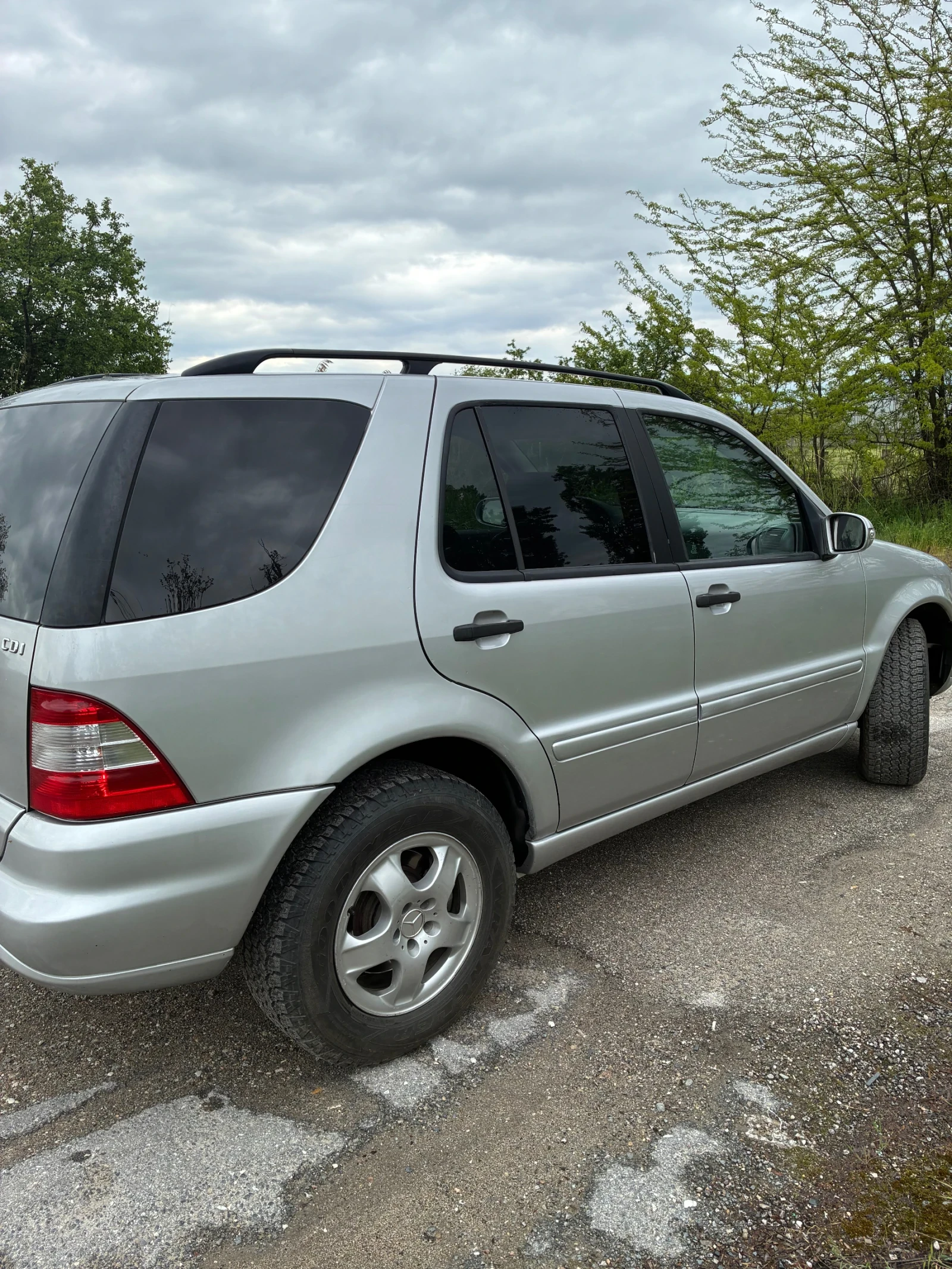 Mercedes-Benz ML 270 2.7 , снимка 2 - Автомобили и джипове - 54376872