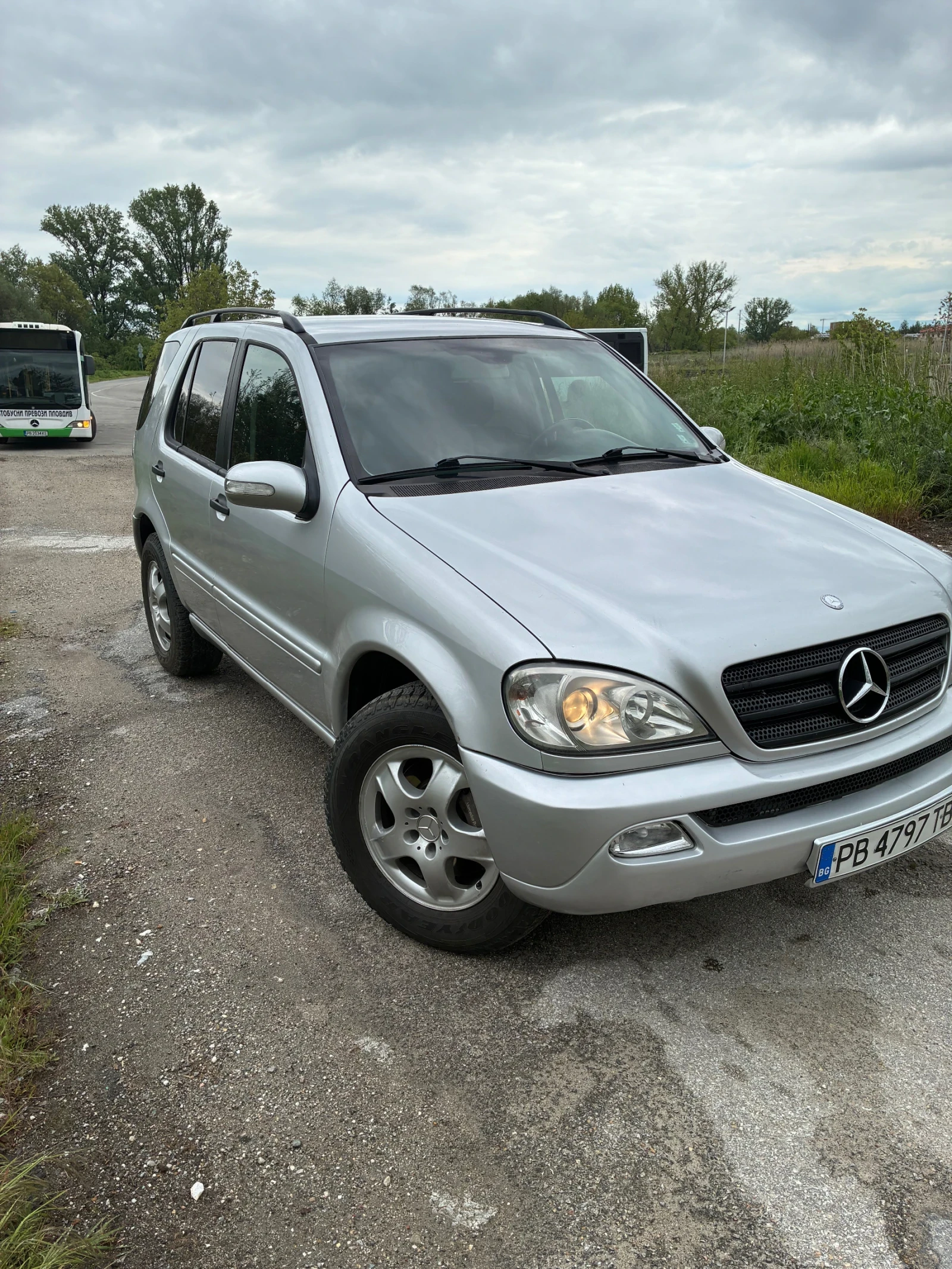 Mercedes-Benz ML 270 2.7 , снимка 3 - Автомобили и джипове - 54376872