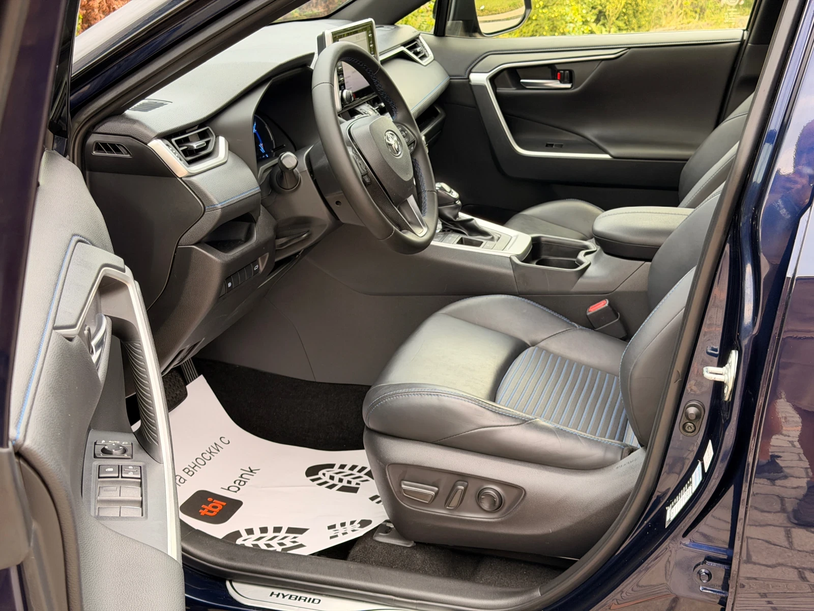Toyota Rav4 2.5-HAYBRID-STAYLE-КОЖА-ПОДГРЕВ-НАВИ-КАМЕРА188Х.КМ, снимка 8 - Автомобили и джипове - 55155557