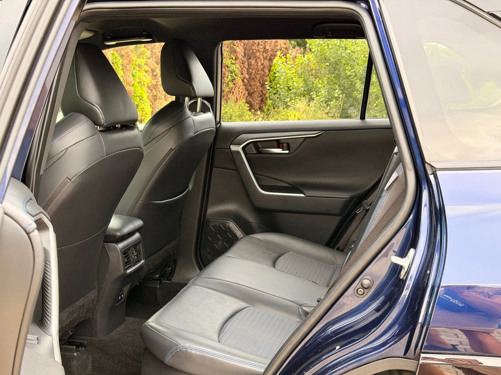 Toyota Rav4 2.5-HAYBRID-STAYLE-КОЖА-ПОДГРЕВ-НАВИ-КАМЕРА188Х.КМ, снимка 11 - Автомобили и джипове - 55155557