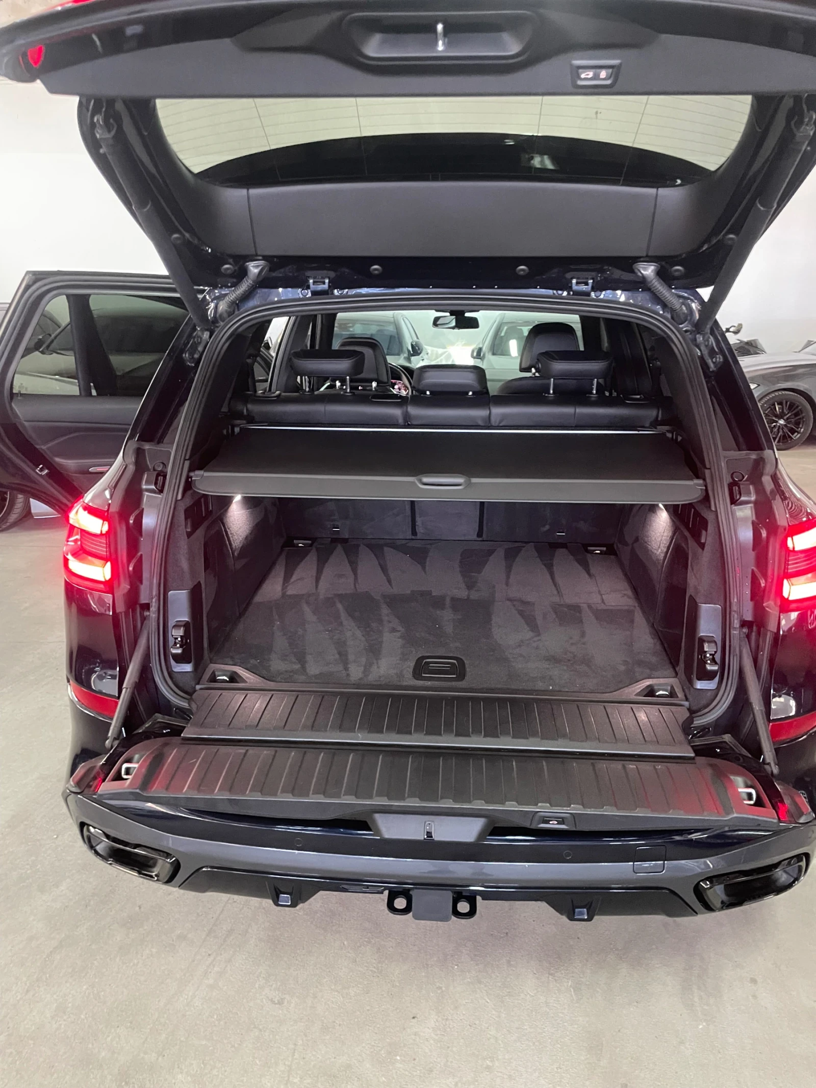 BMW X5 4.0i/Xdr/Mpak/harm/kard/distr/Обдух/панор/360/тегл, снимка 17 - Автомобили и джипове - 55500853