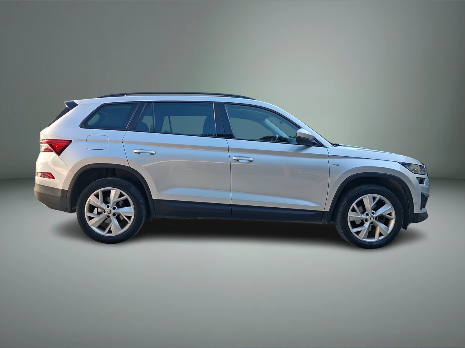 Skoda Kodiaq  ������� 2, 0 TDI / 110 kW / 150 �.�., 7DSG, 4x4 | Mobile.bg � ����������� 6