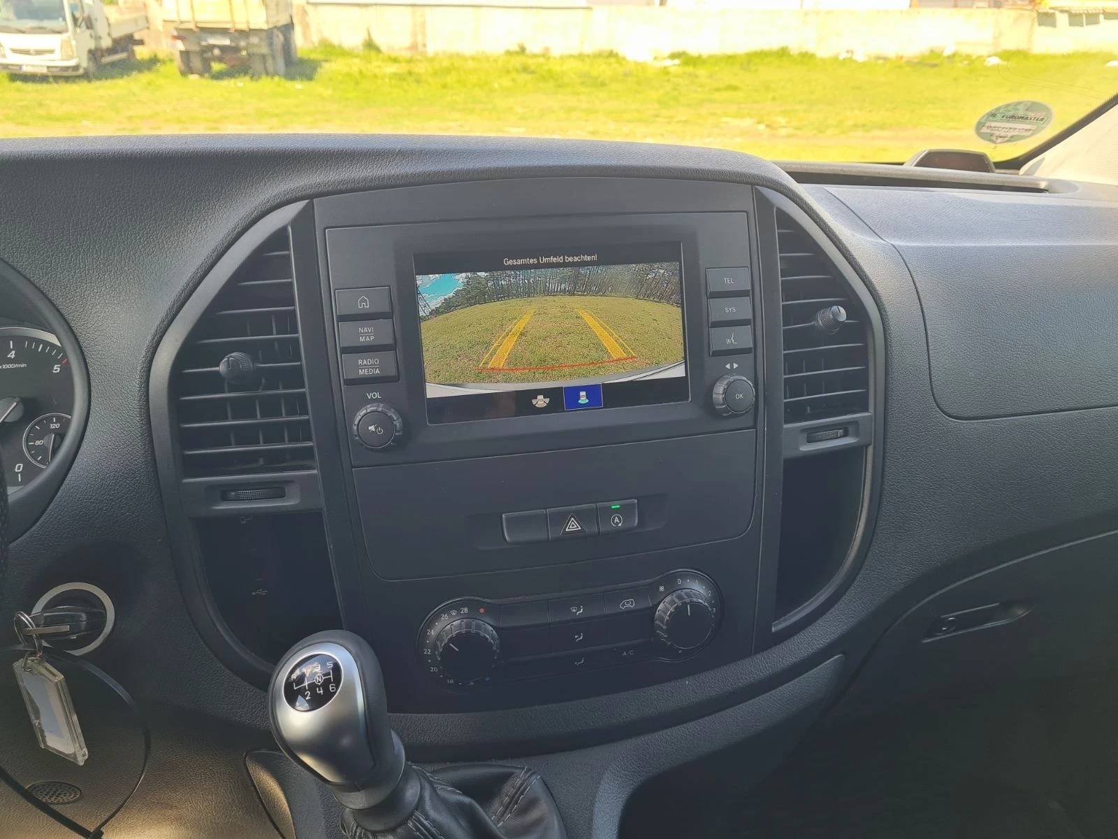 Mercedes-Benz Vito 110 ka/навигация/круиз контрол/парктроник, снимка 15 - Бусове и автобуси - 54723242