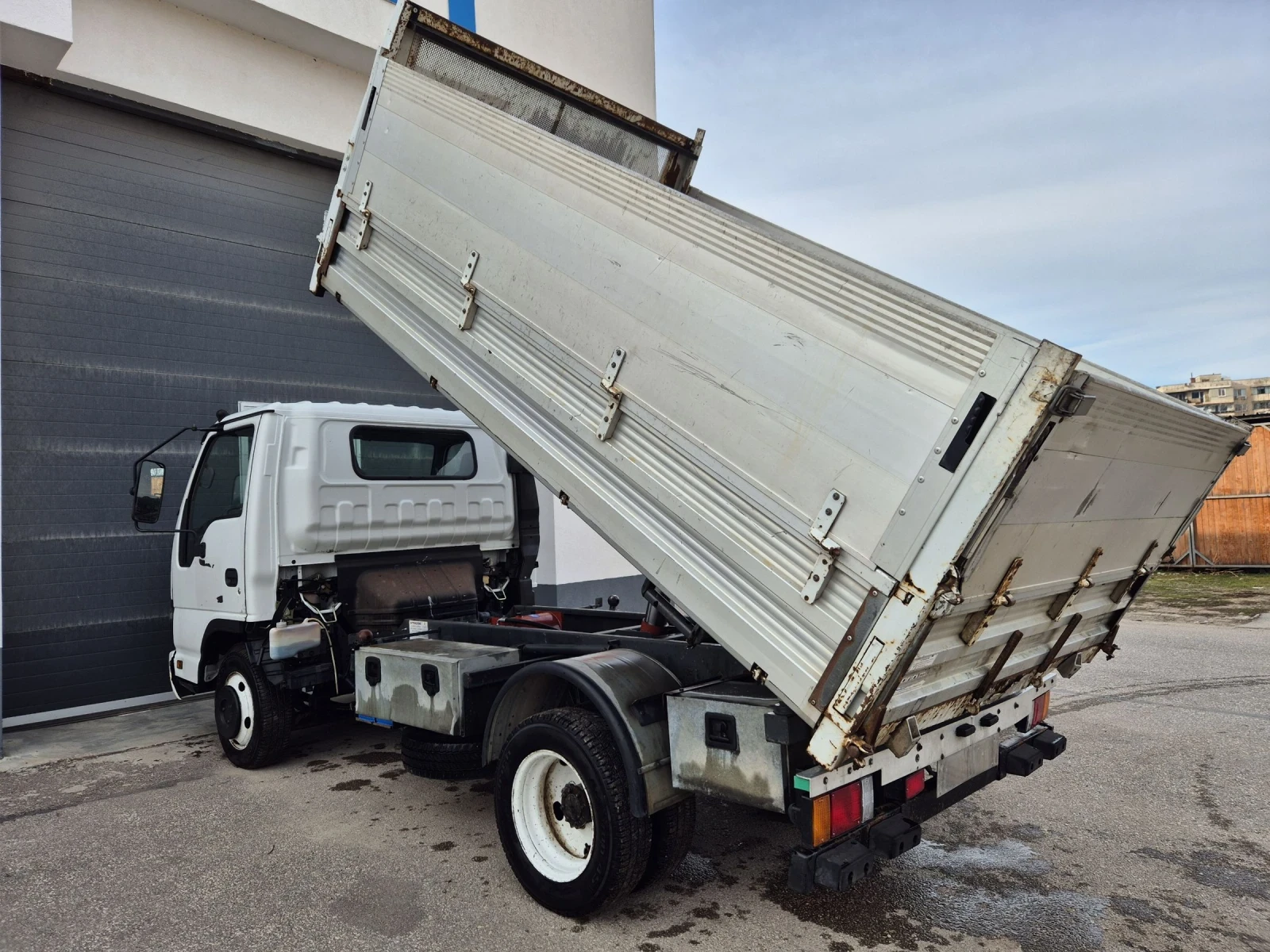 Isuzu Npr * 3.0TD* ITALY* ТРИСТРАНЕН САМОСВАЛ* , снимка 7 - Камиони - 53760299