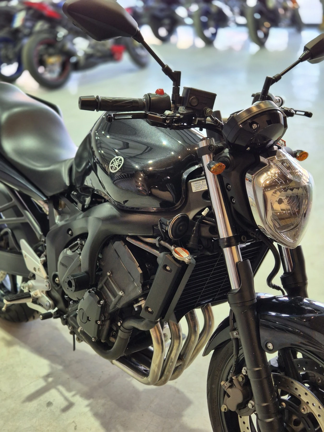 Yamaha FZ6 КАТО НОВ!!! 25000км!!! Нов внос ШВЕЙЦАРИЯ!!!, снимка 10 - Мотоциклети и мототехника - 53976856