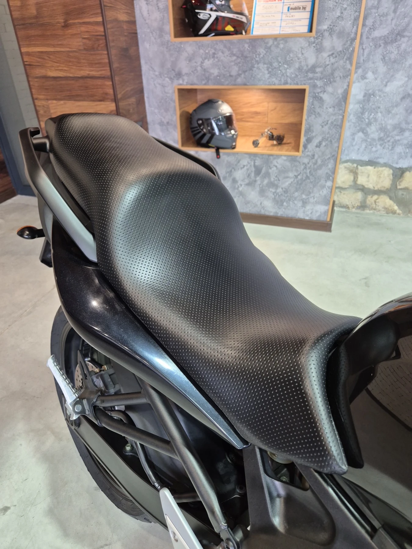 Yamaha FZ6 КАТО НОВ!!! 25000км!!! Нов внос ШВЕЙЦАРИЯ!!!, снимка 15 - Мотоциклети и мототехника - 53976856