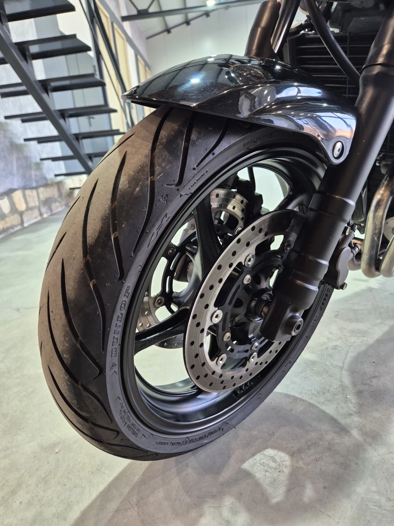 Yamaha FZ6 КАТО НОВ!!! 25000км!!! Нов внос ШВЕЙЦАРИЯ!!!, снимка 14 - Мотоциклети и мототехника - 53976856