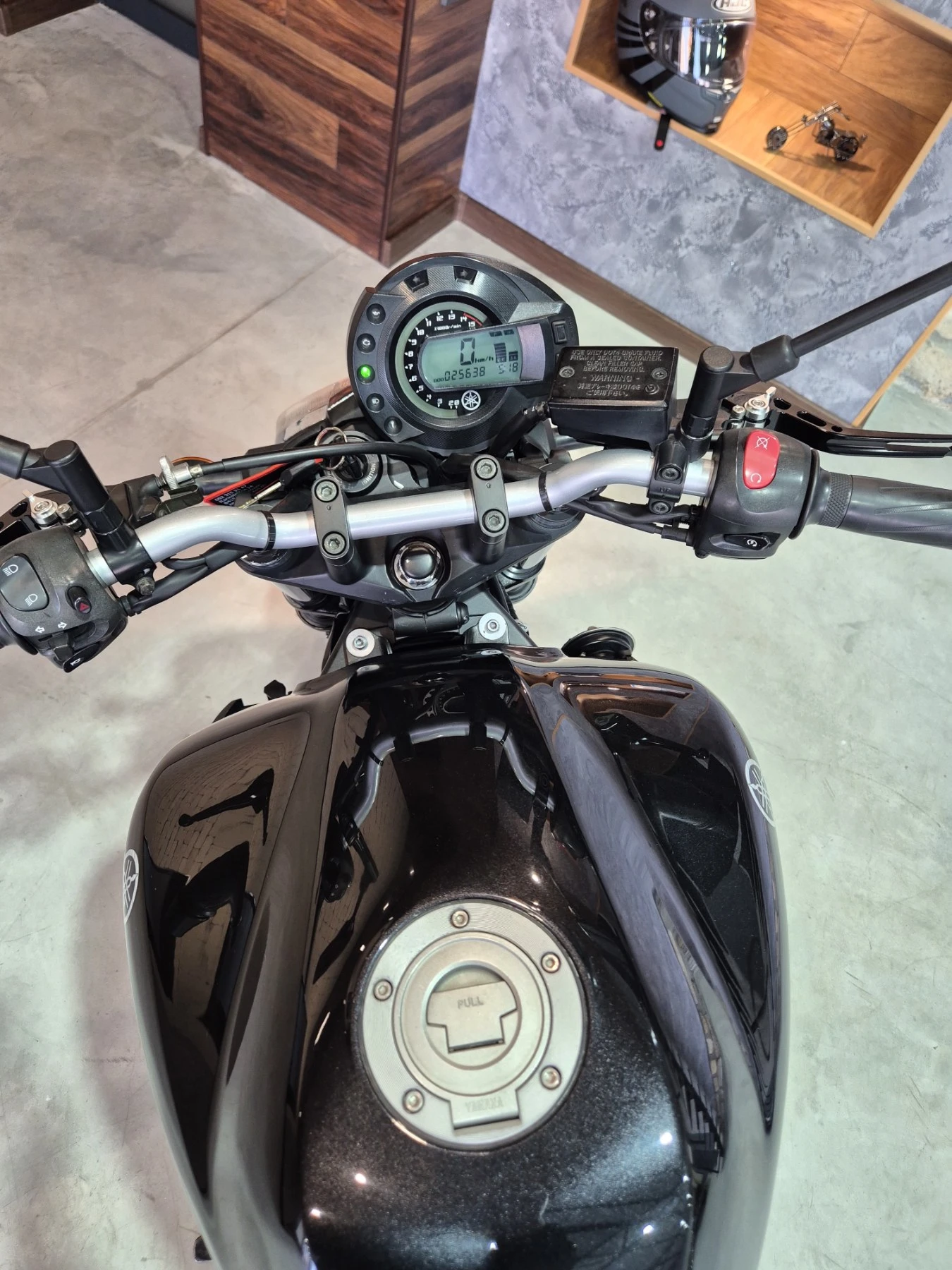 Yamaha FZ6 КАТО НОВ!!! 25000км!!! Нов внос ШВЕЙЦАРИЯ!!!, снимка 17 - Мотоциклети и мототехника - 53976856