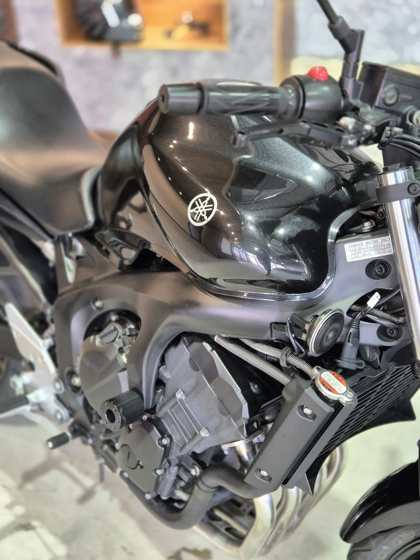 Yamaha FZ6 КАТО НОВ!!! 25000км!!! Нов внос ШВЕЙЦАРИЯ!!!, снимка 16 - Мотоциклети и мототехника - 53976856