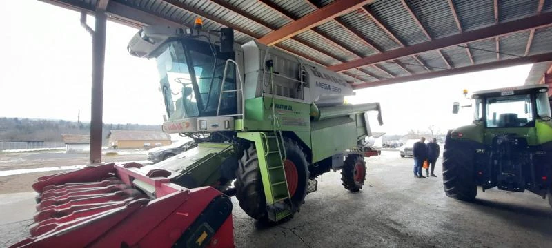 Комбайн Claas MEGA 360, снимка 6 - Селскостопанска техника - 37096778