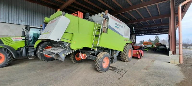 Комбайн Claas MEGA 360, снимка 2 - Селскостопанска техника - 37096778