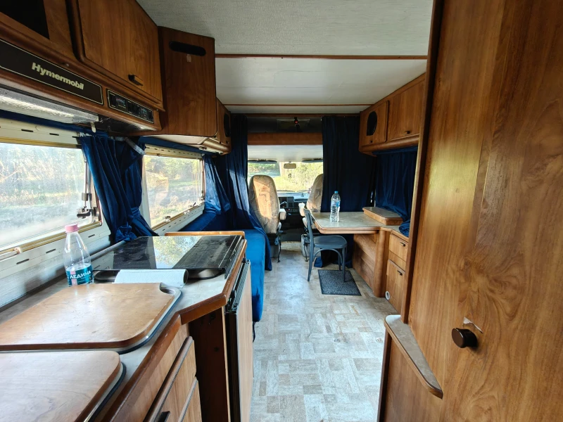 Кемпер HYMER / ERIBA B694 Бартер, снимка 5 - Каравани и кемпери - 52161384