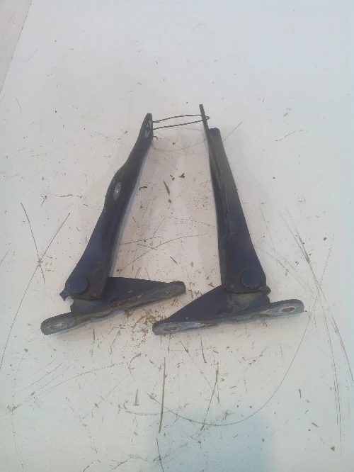 Панта преден капак Субару Импреза