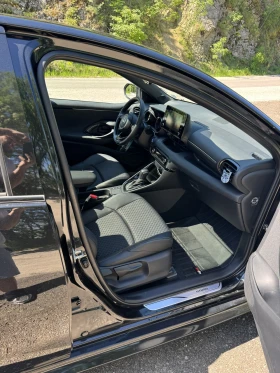 Toyota Yaris Lounge в Гаранция, снимка 9