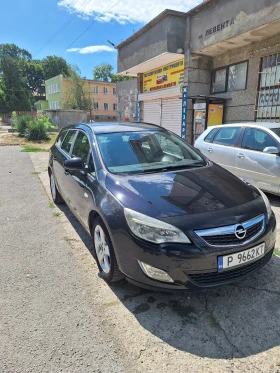 Обява за продажба на Opel Astra J ~8 700 лв. - изображение 1