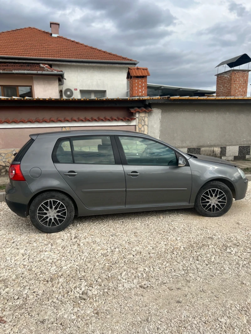 VW Golf 5 1.9 105hp, снимка 2 - Автомобили и джипове - 47558535