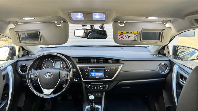 Toyota Auris Touring Sport, снимка 11 - Автомобили и джипове - 48836267