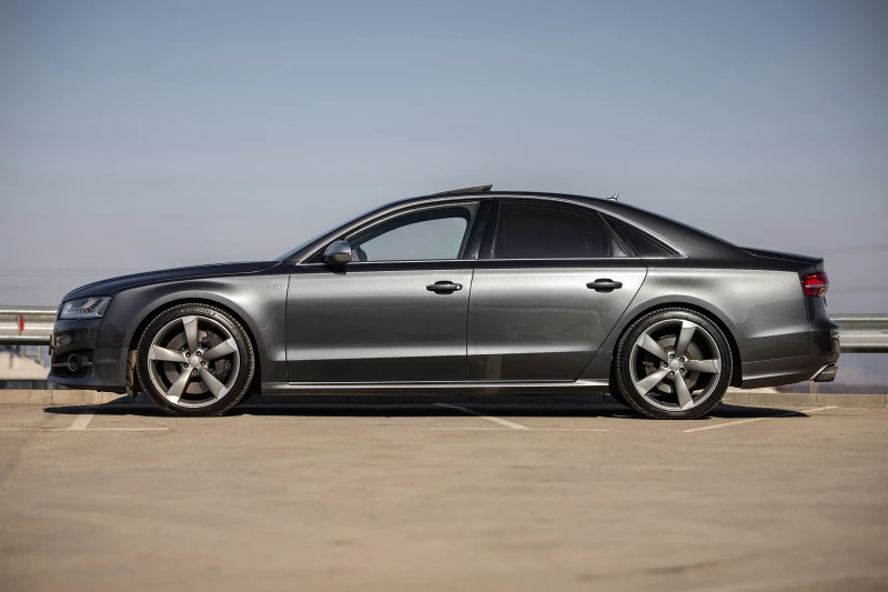 Audi S8, снимка 3 - Автомобили и джипове - 49090775