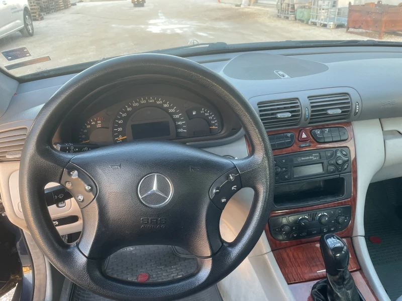 Mercedes-Benz C 200 Реални километри, снимка 12 - Автомобили и джипове - 49362955