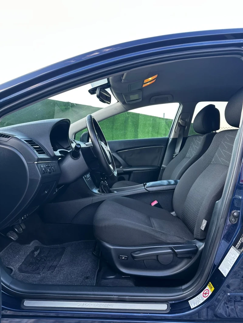 Toyota Avensis D4-D Keyless Entry & Start * ЛИЗИНГ* , снимка 7 - Автомобили и джипове - 51478503
