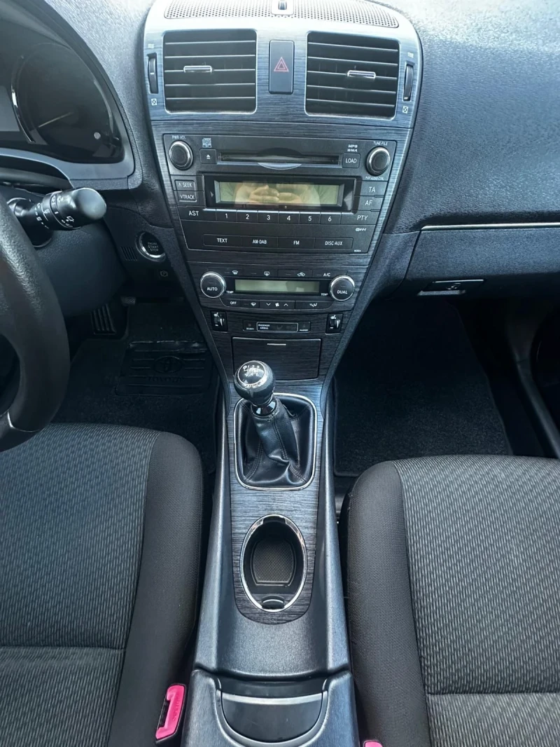 Toyota Avensis D4-D Keyless Entry & Start * ЛИЗИНГ* , снимка 12 - Автомобили и джипове - 51478503