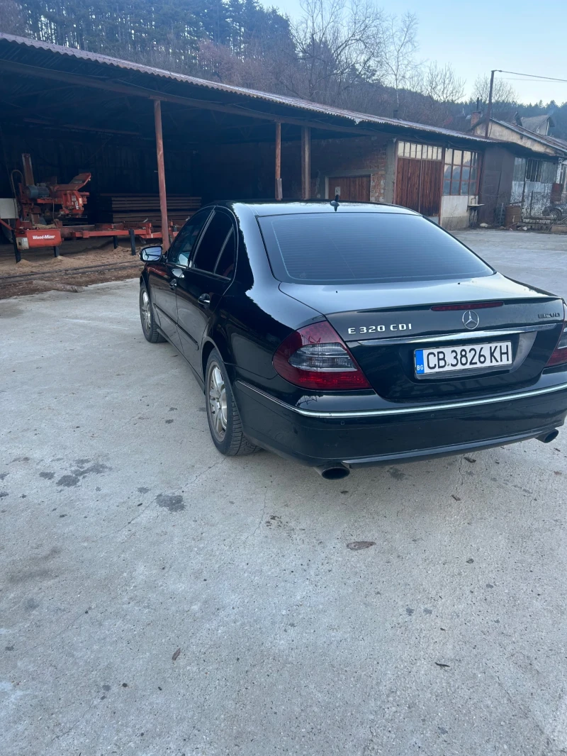 Mercedes-Benz E 320, снимка 5 - Автомобили и джипове - 52484836