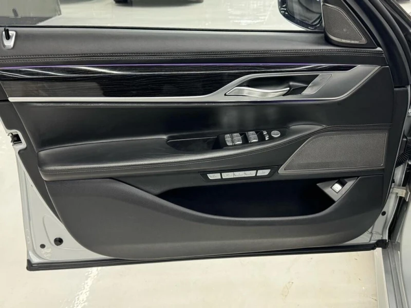 BMW 750 * 750LI| M SPORT| NAV| 360CAM| HK SOUND| MASSAGE S, снимка 7 - Автомобили и джипове - 52805073