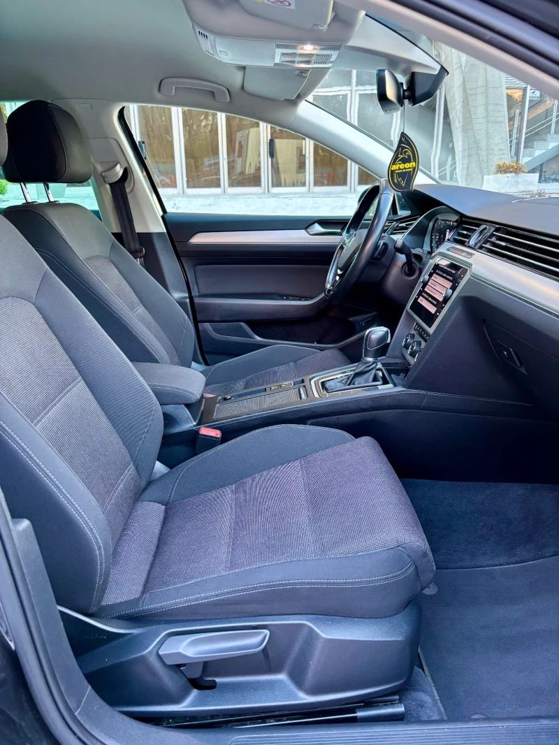 VW Passat 2.0 TDI 150кс DIGITAL CAMERA TOP, снимка 11 - Автомобили и джипове - 53077095