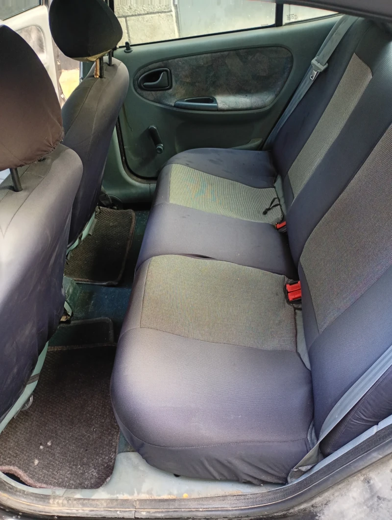 Renault Megane 1.6 Бензин Климатик Нови Гуми , снимка 5 - Автомобили и джипове - 53185941