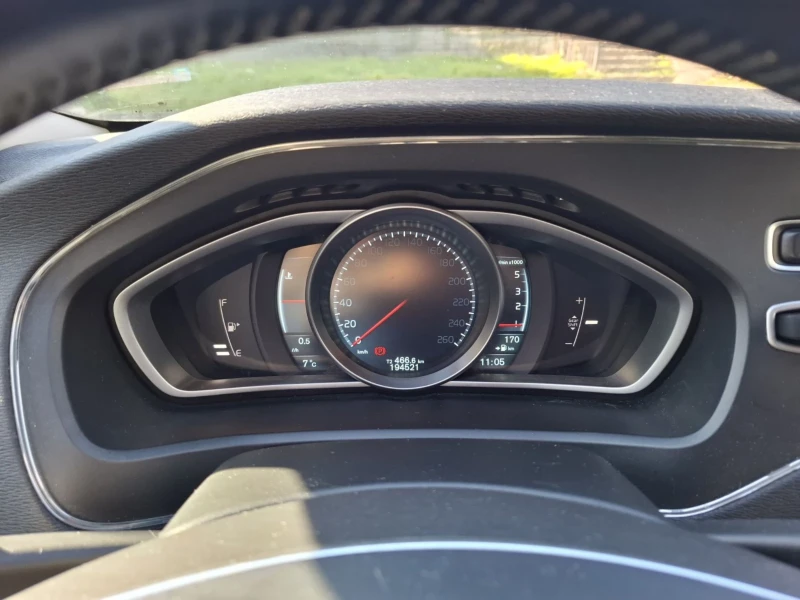 Volvo V40, снимка 6 - Автомобили и джипове - 53294195