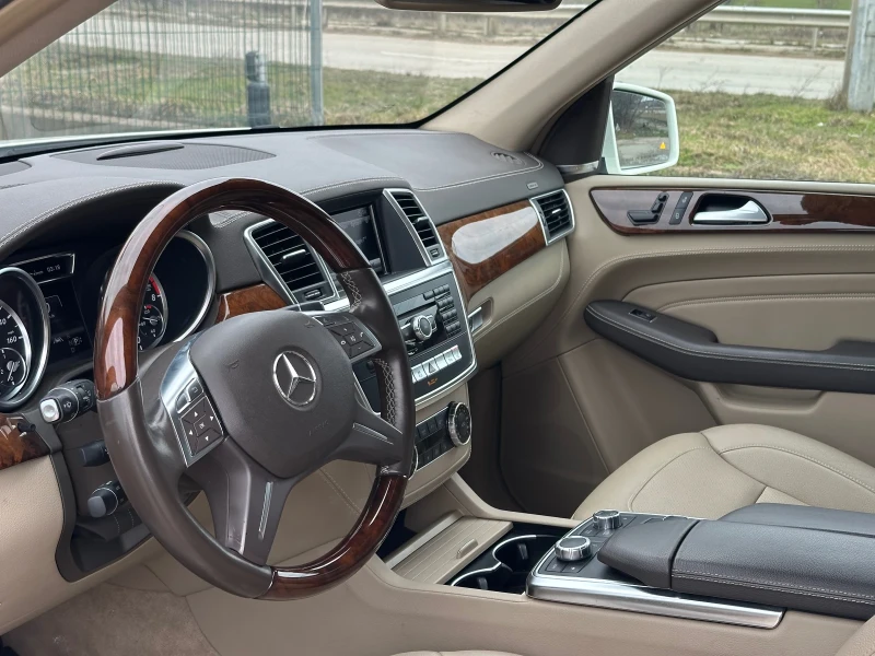 Mercedes-Benz ML 550 AMG OFFROAD MASSAGE HARMAN PPF, снимка 11 - Автомобили и джипове - 53476298