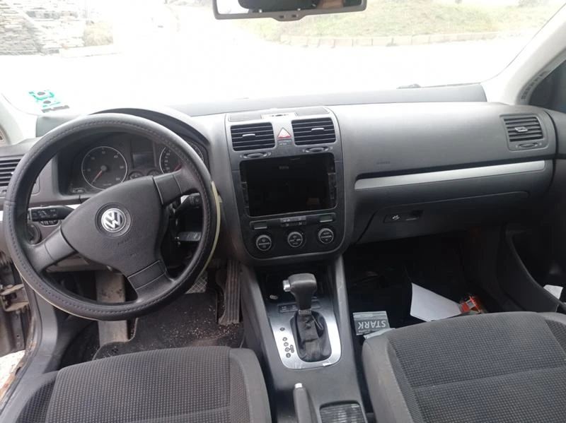 VW Jetta 1.9 DSG, снимка 13 - Автомобили и джипове - 46668166