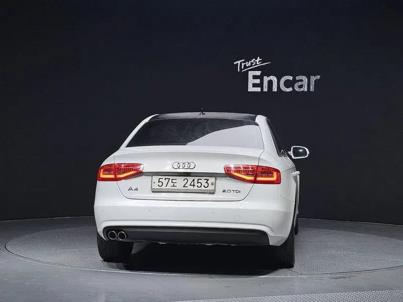 Audi A4 2.0 Tdi Dynamic B8 - изображение 4