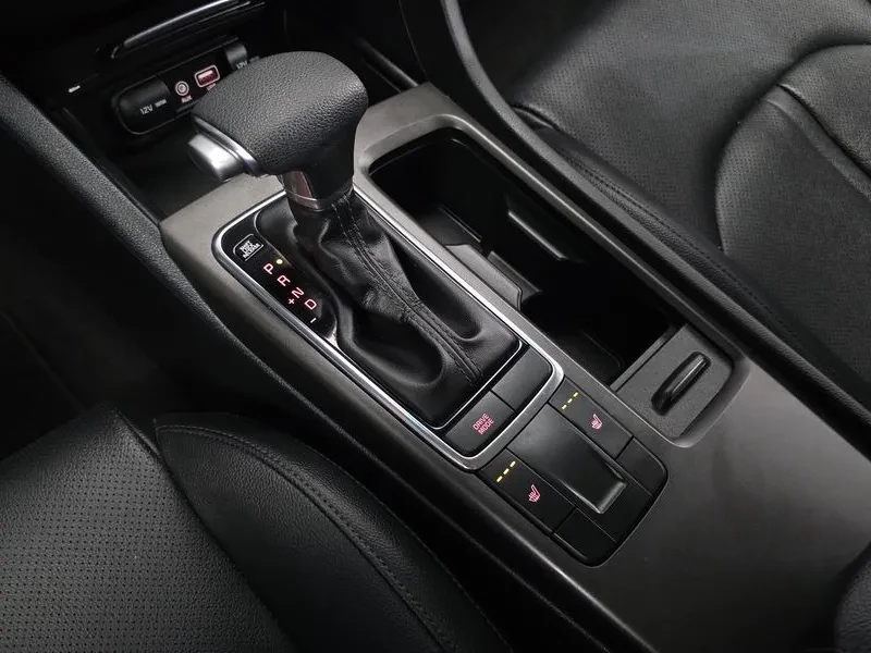 Kia K5 2.0 Mx Luxury, снимка 9 - Автомобили и джипове - 55736427