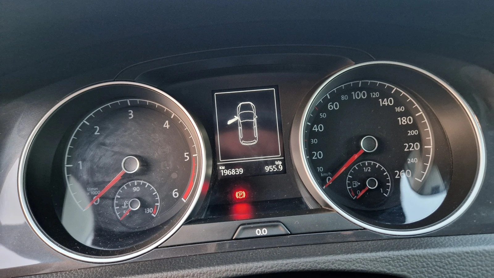 VW Golf 1.6 TDi DSG | Mobile.bg   15