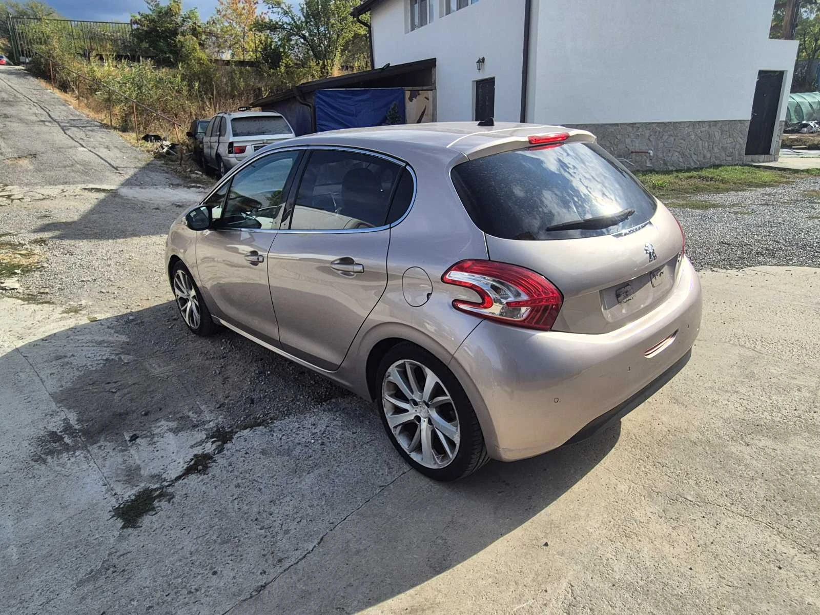 Peugeot 208 1.6 HDI 92hp | Mobile.bg � ����������� 4