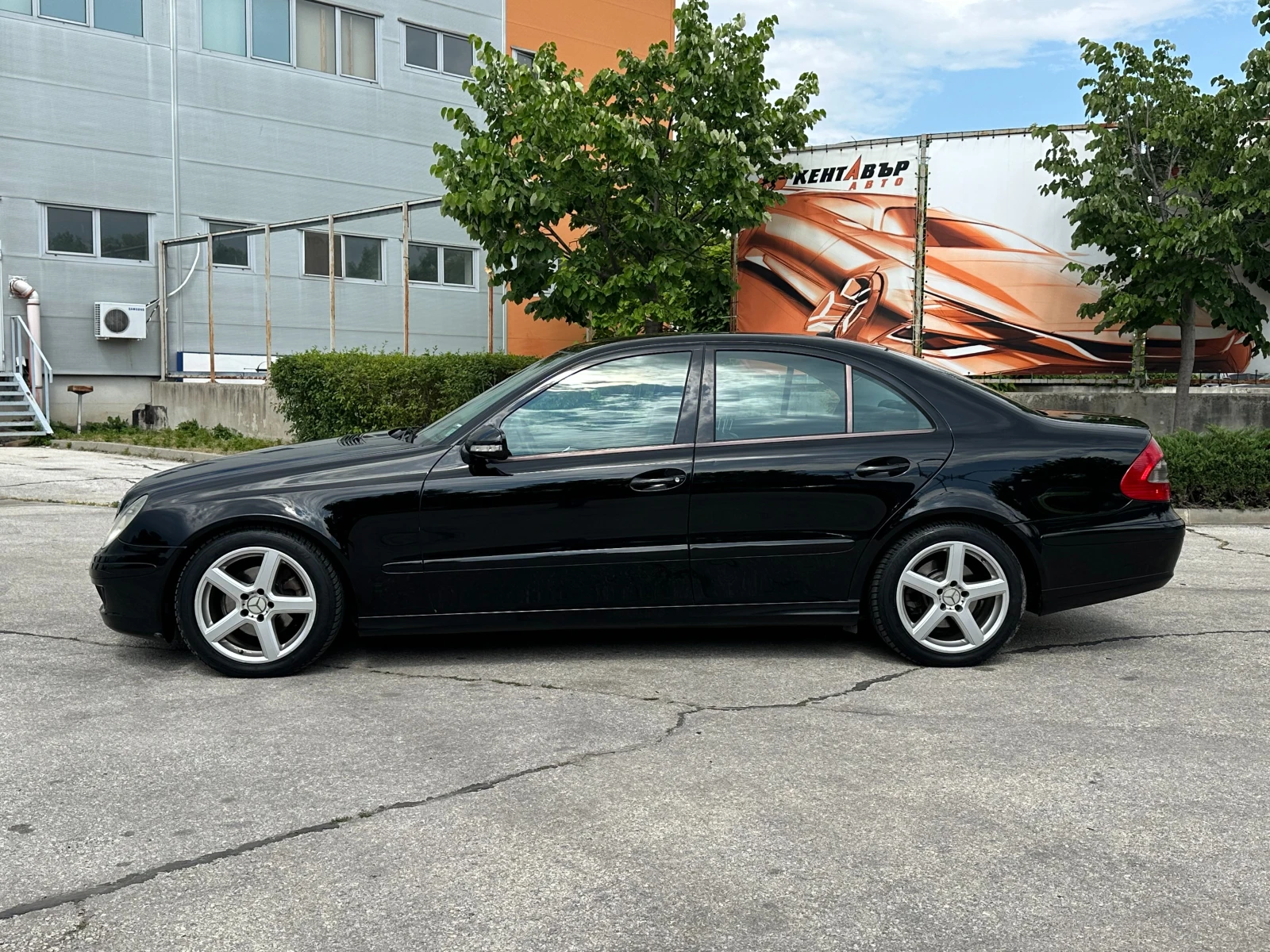 Mercedes-Benz E 200 2.2d 136 к.с./facelift - изображение 2