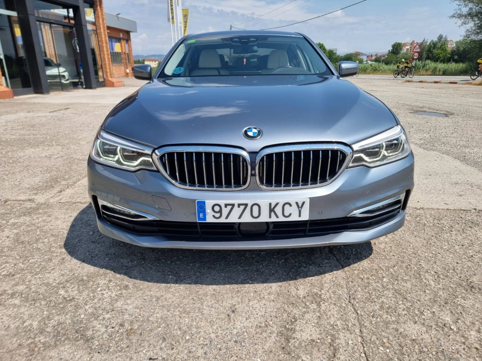 BMW 530 530 i xdrive - изображение 2