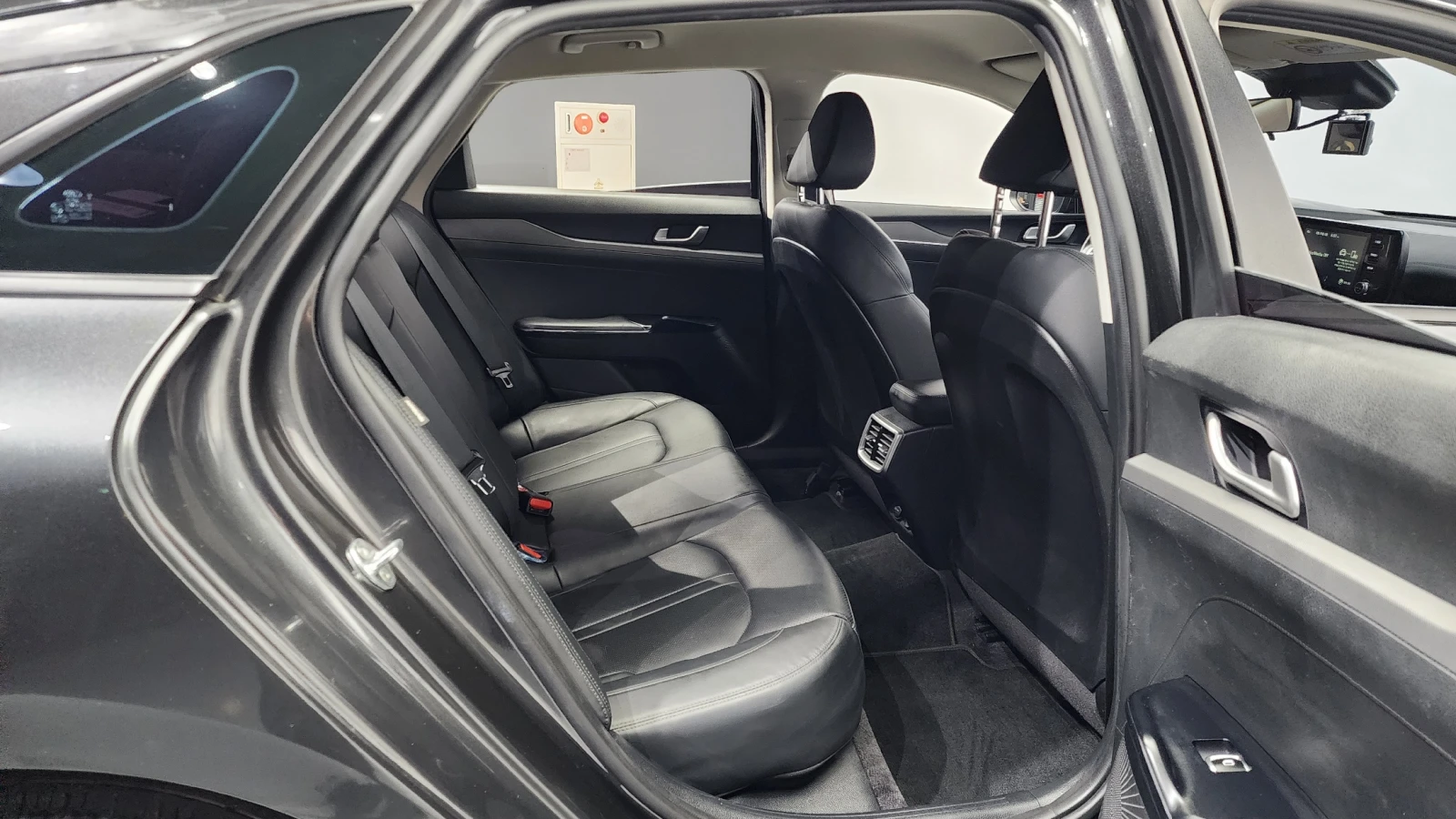 Kia K5 2.0LPI STANDARD - изображение 10