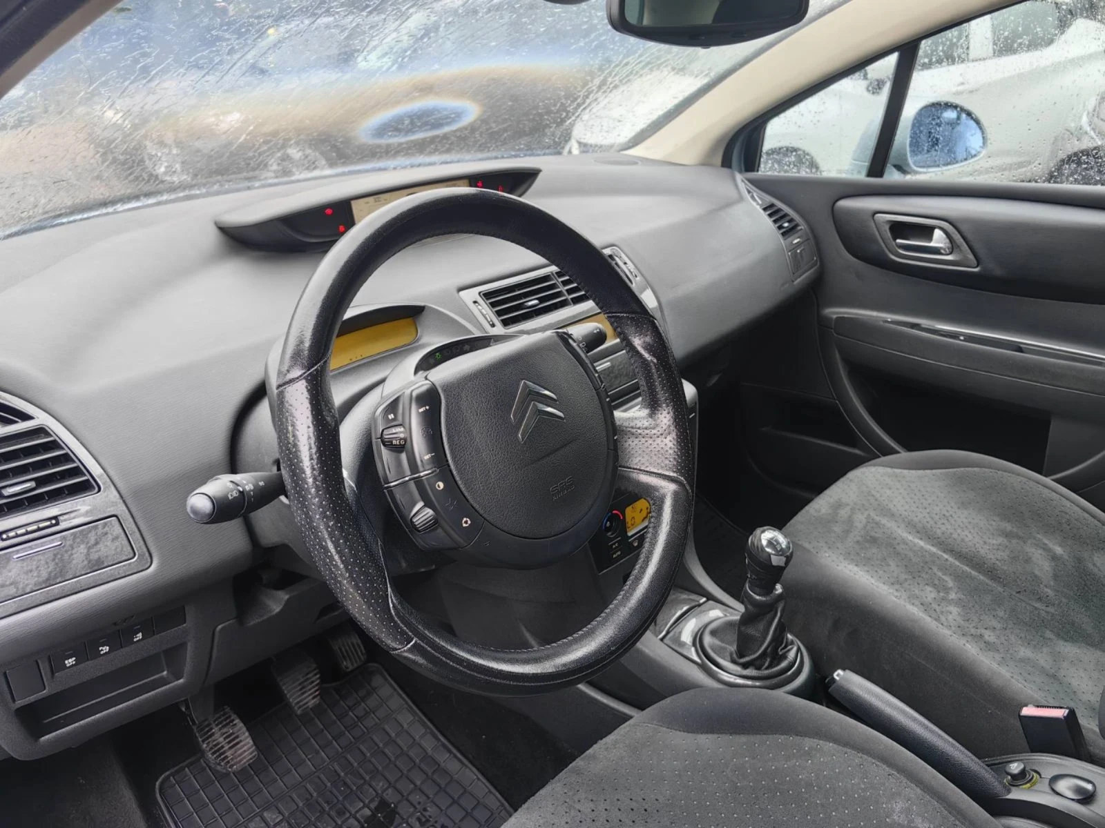 Citroen C4 2.0i* 123000КМ* РЕГ* EXCLUSIVE* КЛИМА* ТЕМПОМАТ* П - изображение 5