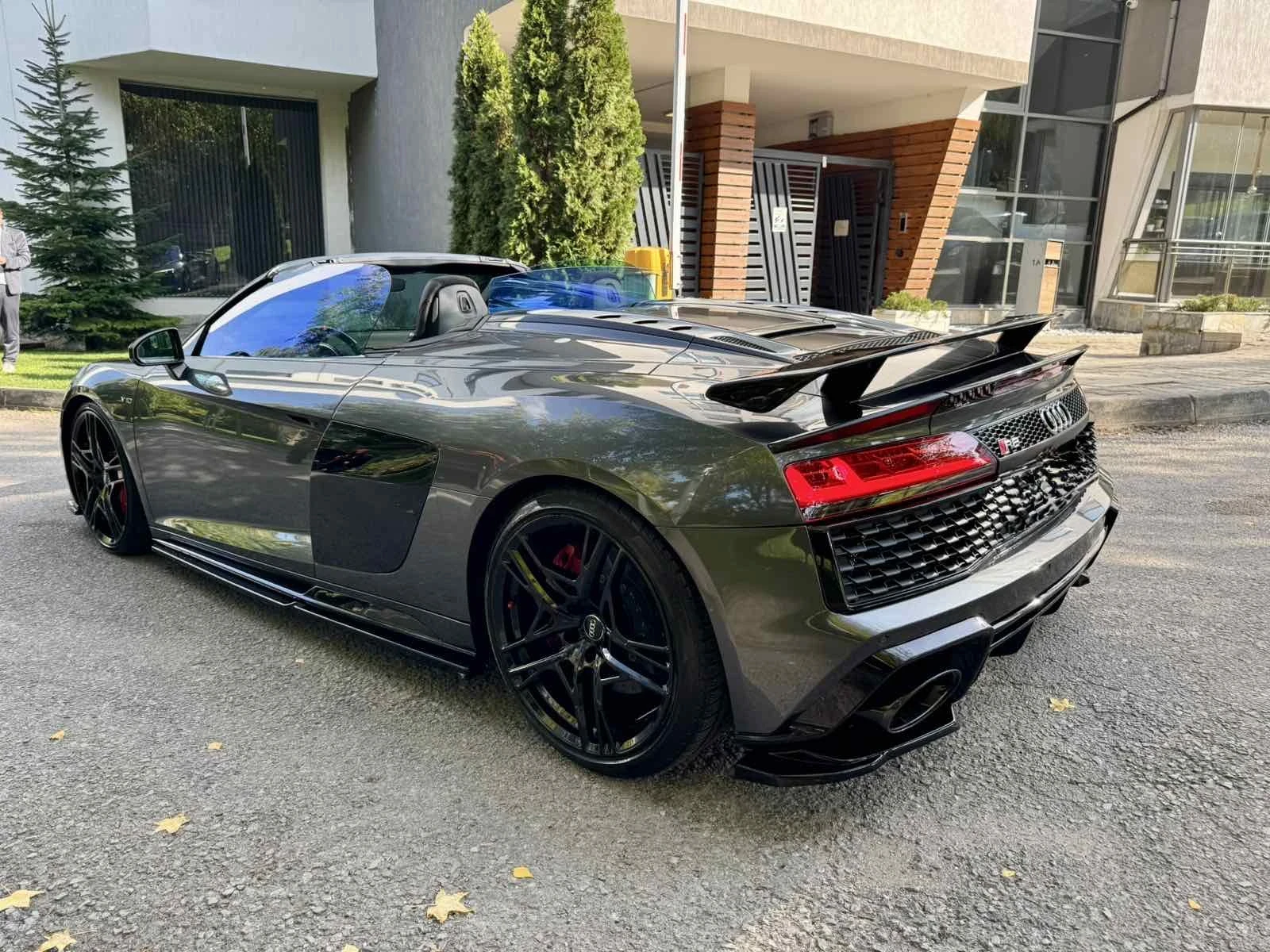 Audi R8 R8 PERFORMANCE CARBON/CERAMIC - изображение 5